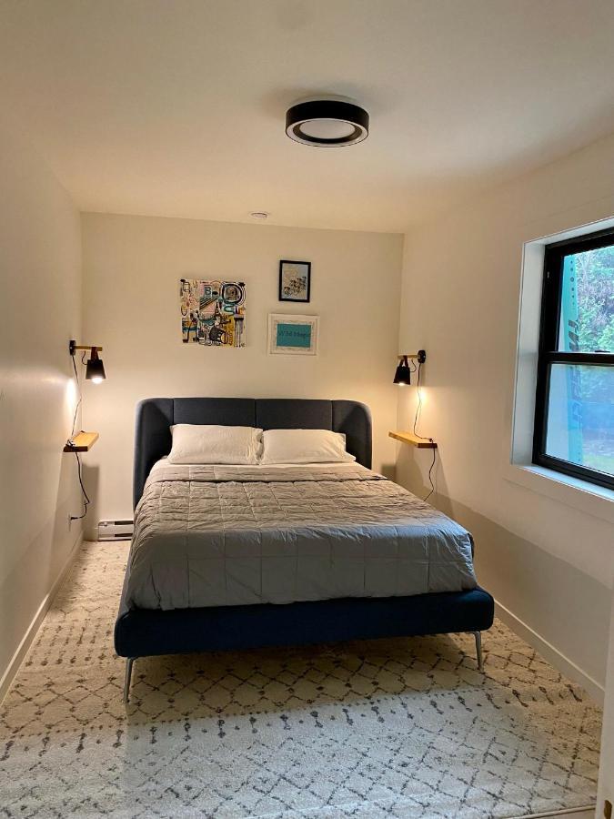 Modern Farmhouse Bed And Breakfast Naramata Esterno foto